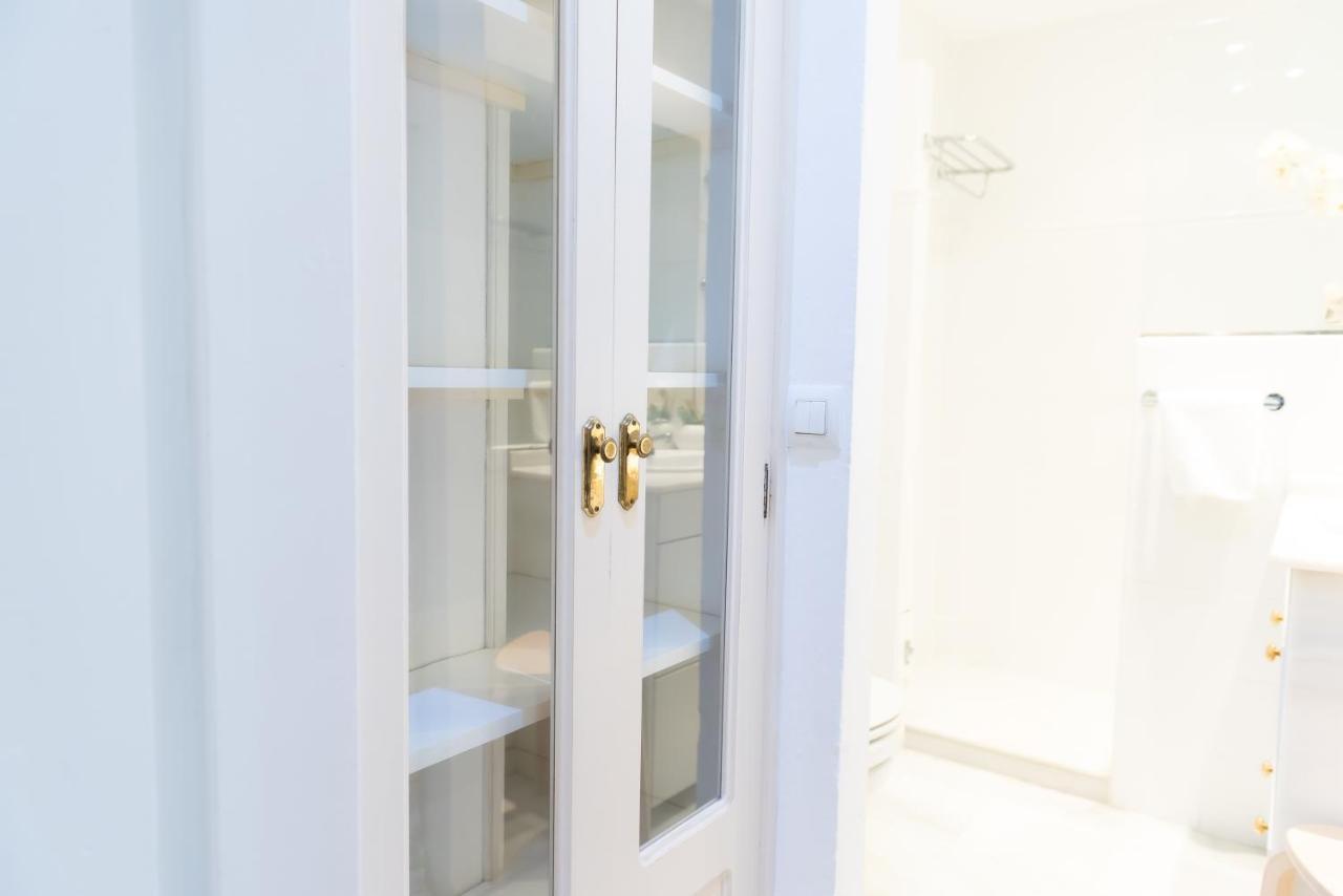 Apartament Tourist House Santa Cruz Sewilla Zewnętrze zdjęcie